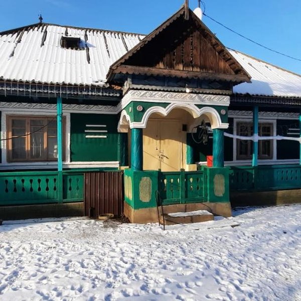 Vand casa la 18 km de Roman-1