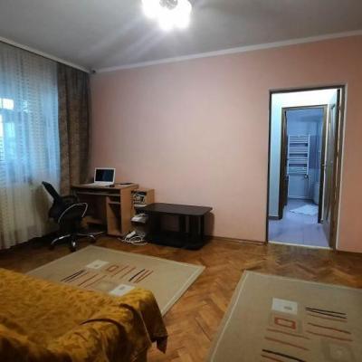 Vand apartament 3 camere Tomis Nord, M-uri, zona Brotacei