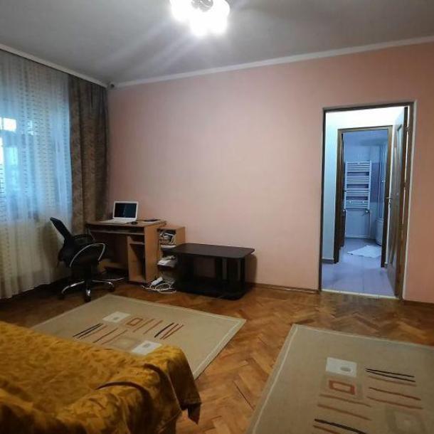 Vand apartament 3 camere Tomis Nord, M-uri, zona Brotacei-0