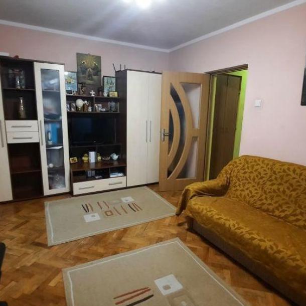 Vand apartament 3 camere Tomis Nord, M-uri, zona Brotacei-1